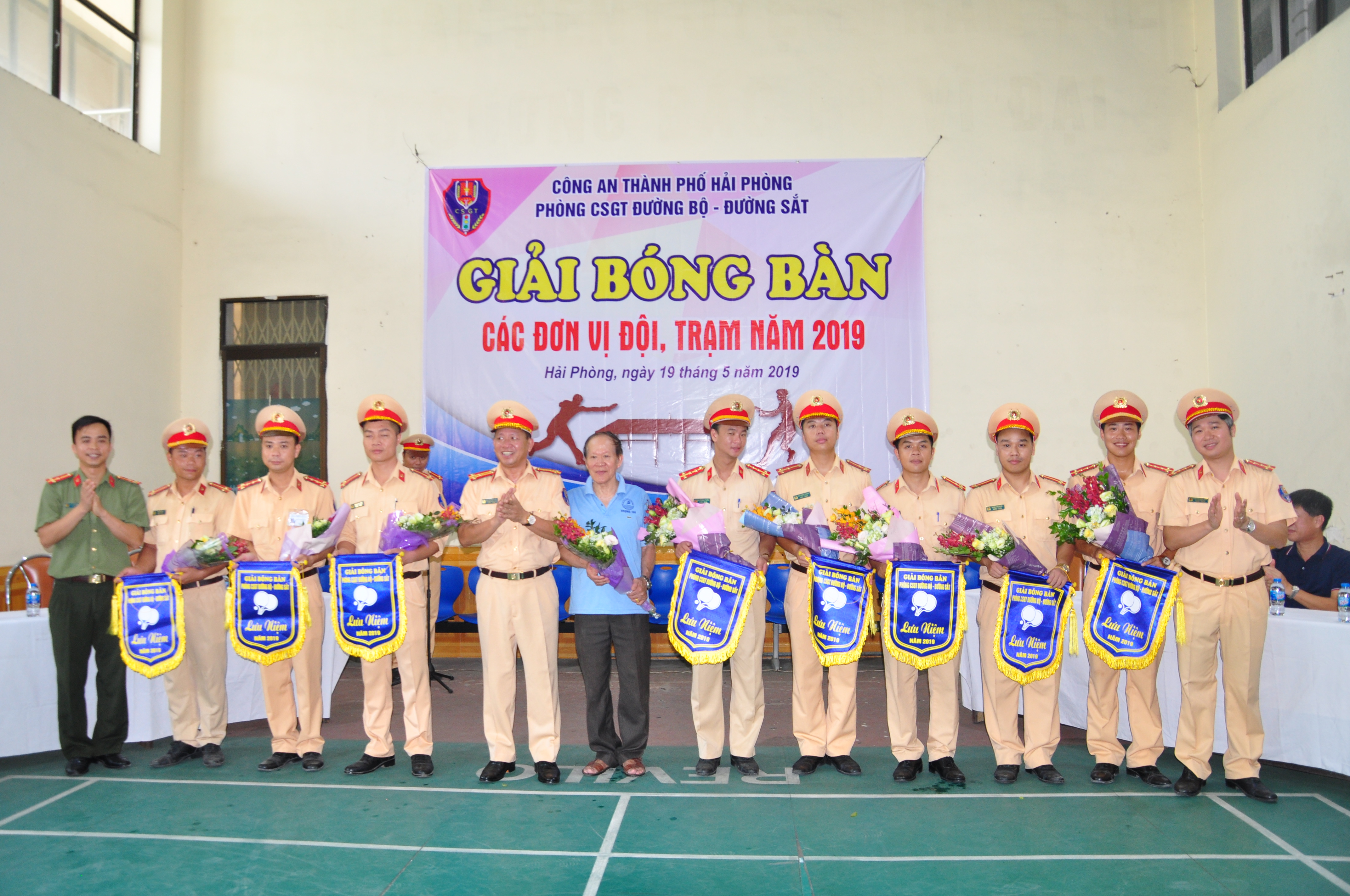 Phòng CSGT đường Bộ - đường sắt: Tổ chức giải bóng bàn nhân dịp kỷ niệm 129 năm sinh nhật Chủ tịch Hồ Chí Minh 