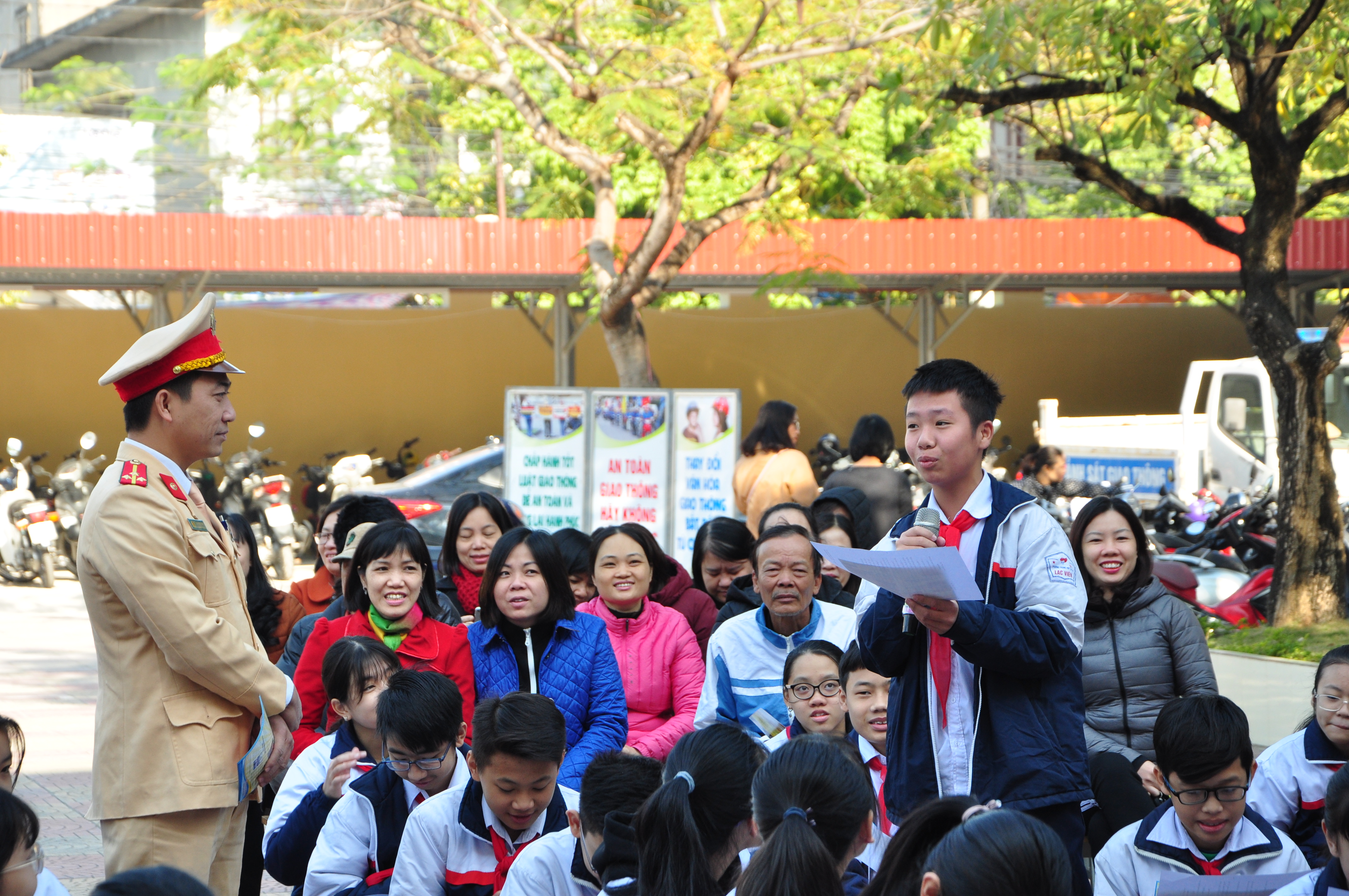 Phòng Cảnh sát giao thông đường bộ - đường sắt: Duy trì tốt 3 cồng trình, phần việc phục vụ nhân dân