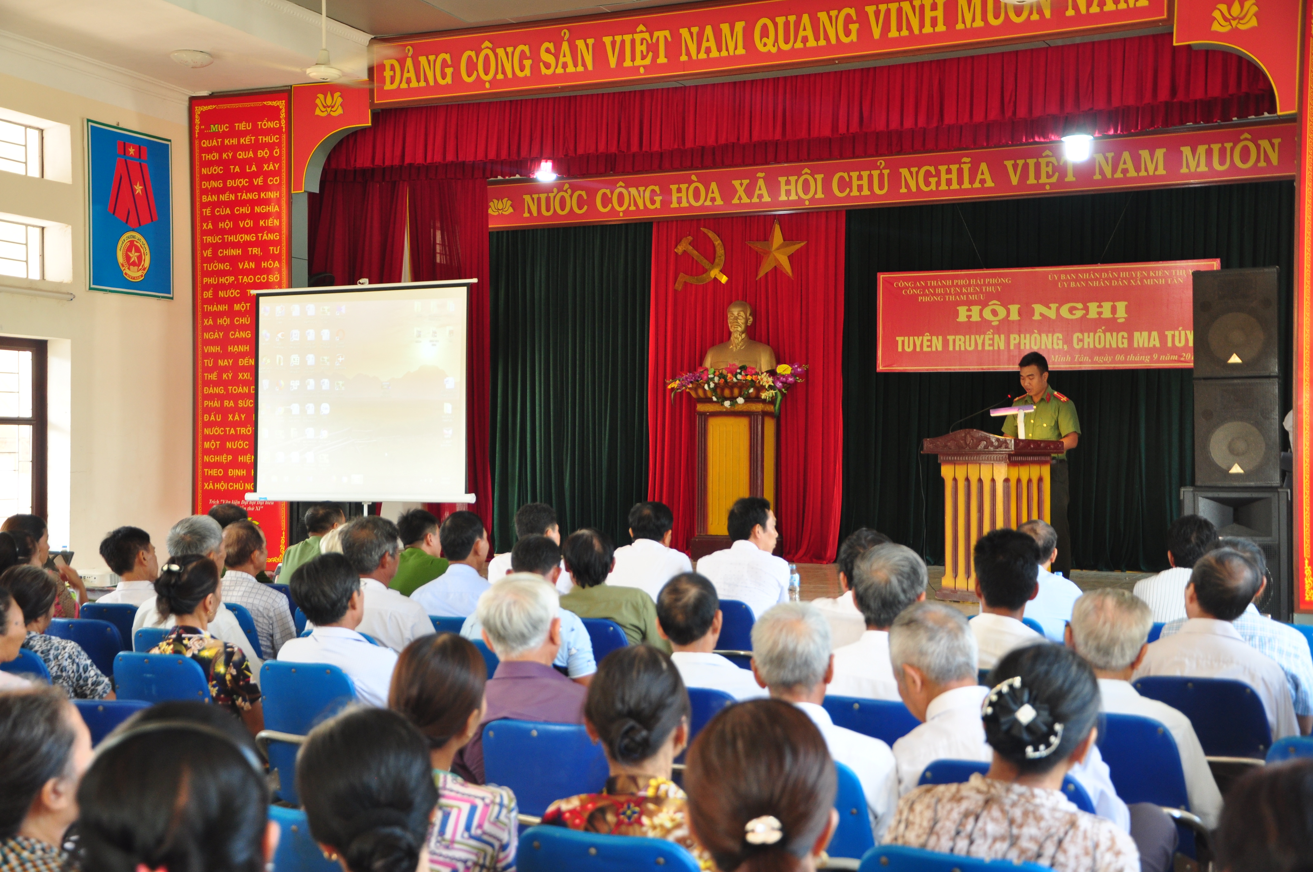 Phòng Tham mưu: Tuyên truyền phòng chống ma túy đến nhân dân xã Minh Tân, huyện Kiến Thụy