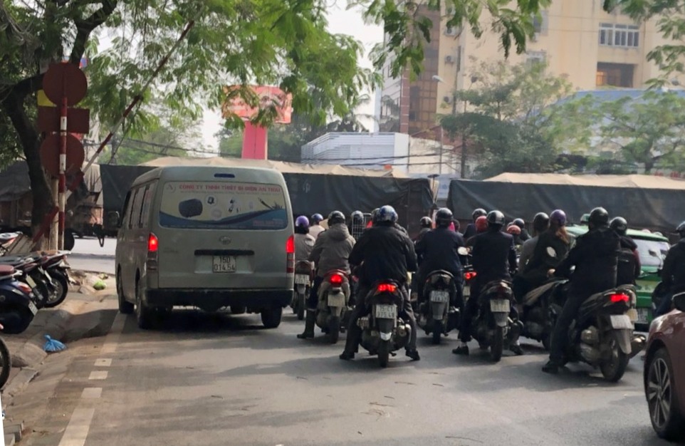  Phòng ngừa ùn tắc giao thông cục bộ tại các đường ngang 