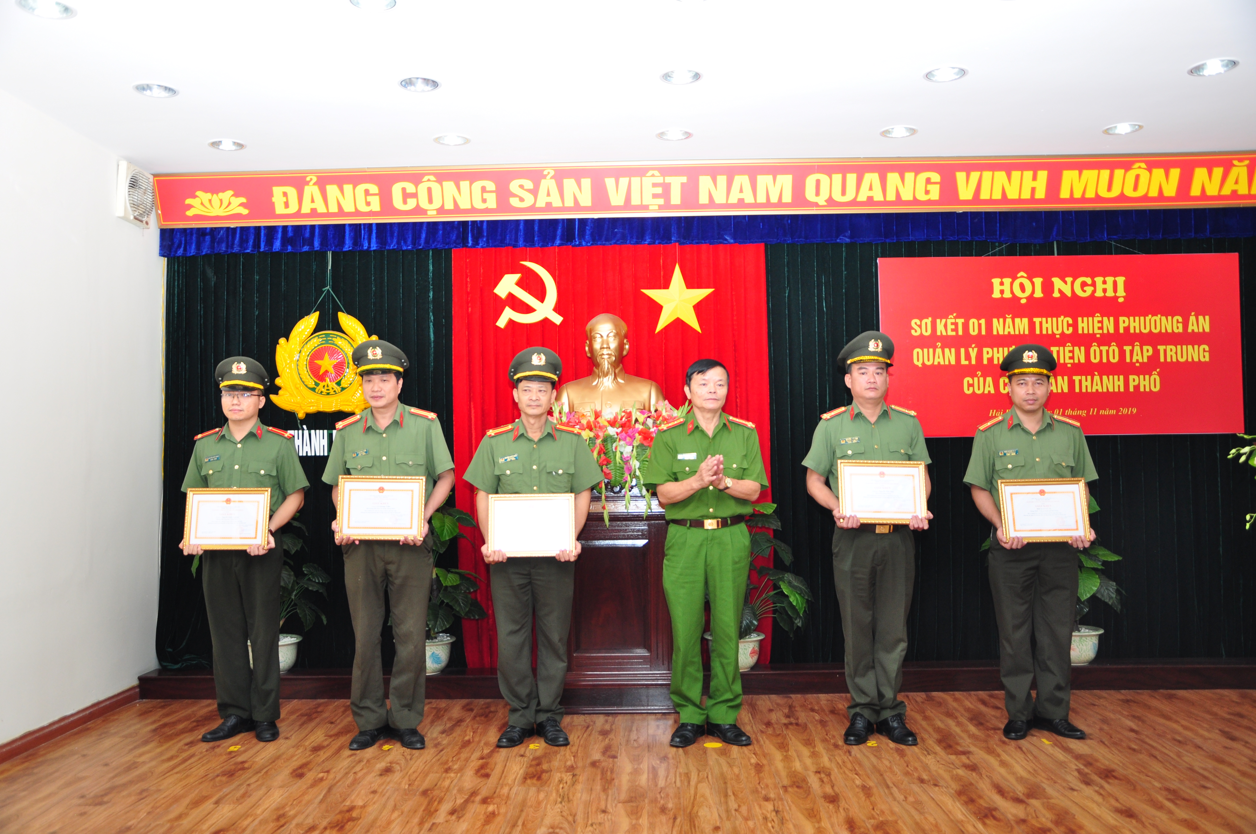 Quản lý, sử dụng phương tiện ô tô tập trung: Tiết kiệm 36% xăng 