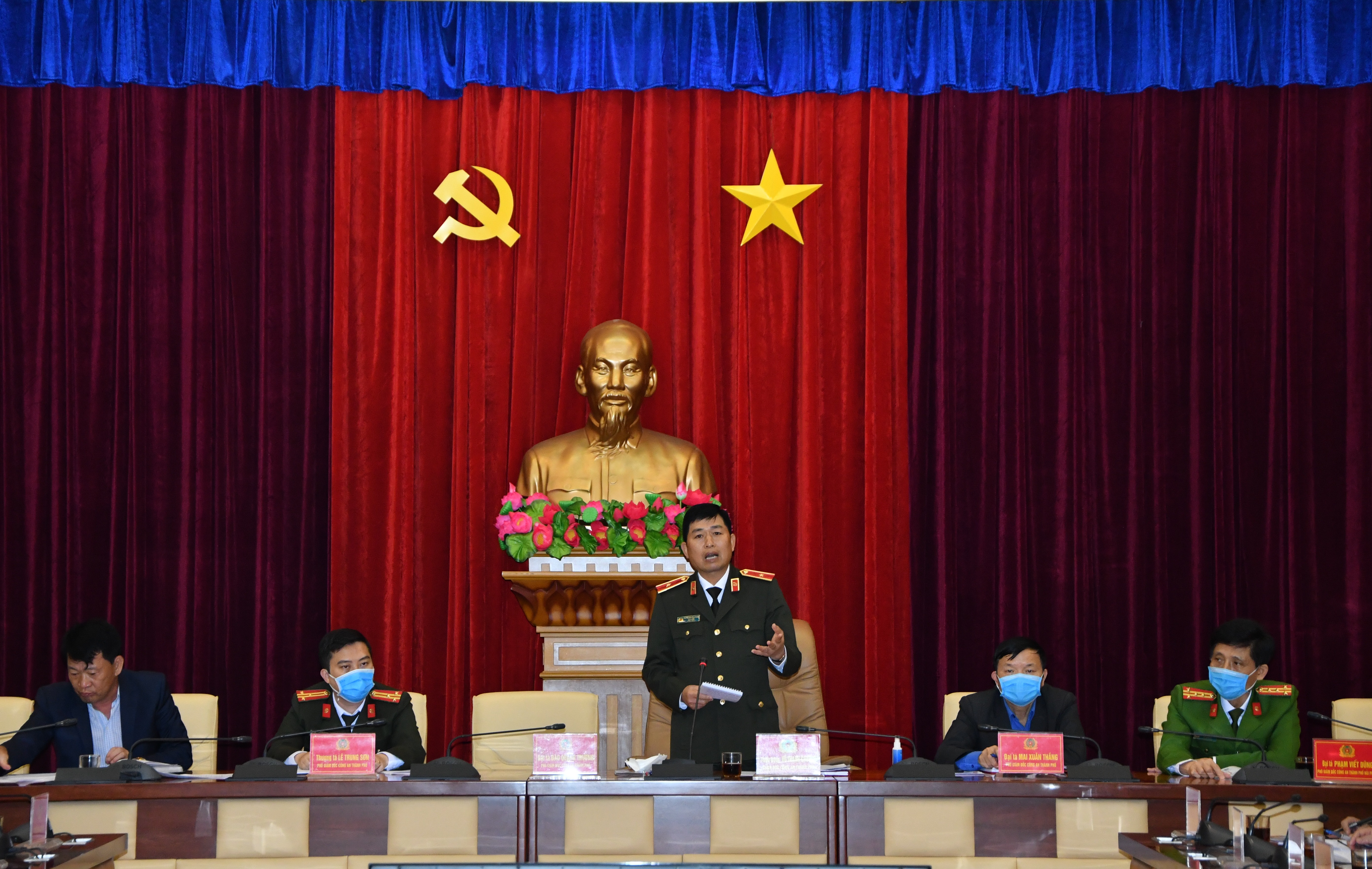 Quyết tâm giữ vững đội hình phòng chống thành công dịch bệnh Covid 19