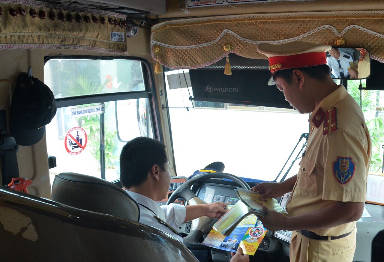 Sở y tế Hải Phòng khám sức khỏe định kỳ gần 4.000 lái xe ô tô, phát hiện 22 lái xe ô tô có kết quả dương tính với ma túy