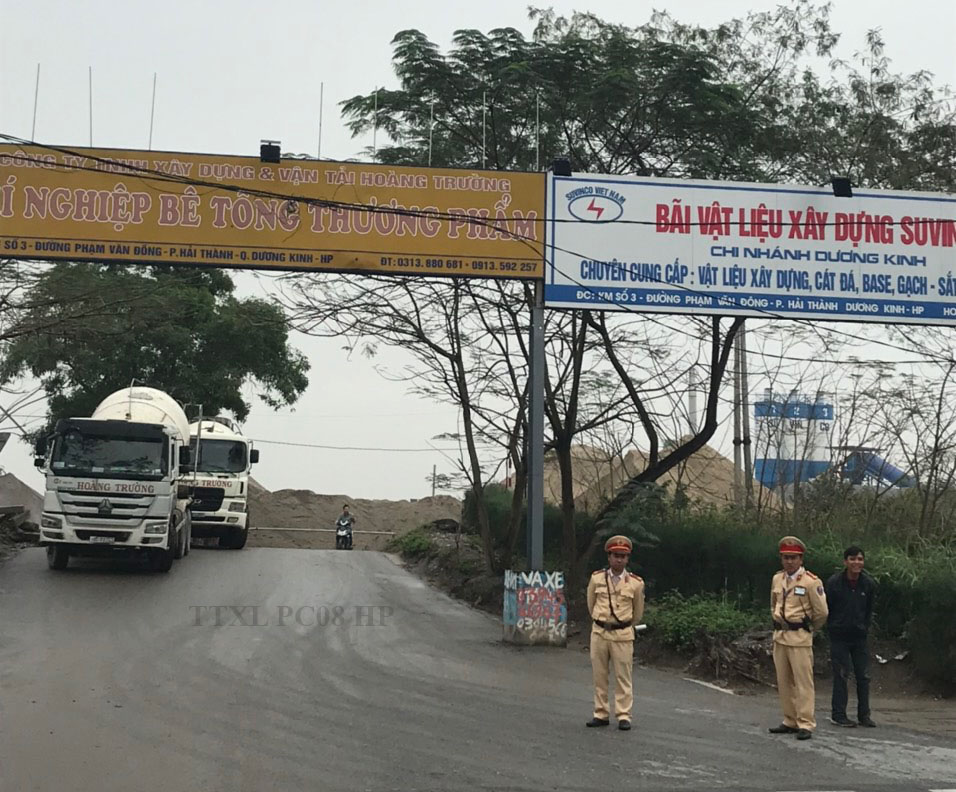 Tăng cường công tác quản lý xe chở vật liệu xây dựng trên tuyến 353