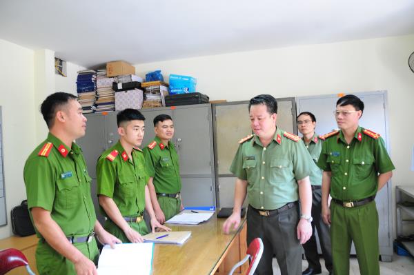 Tăng cường quản lý cán bộ chiến sỹ