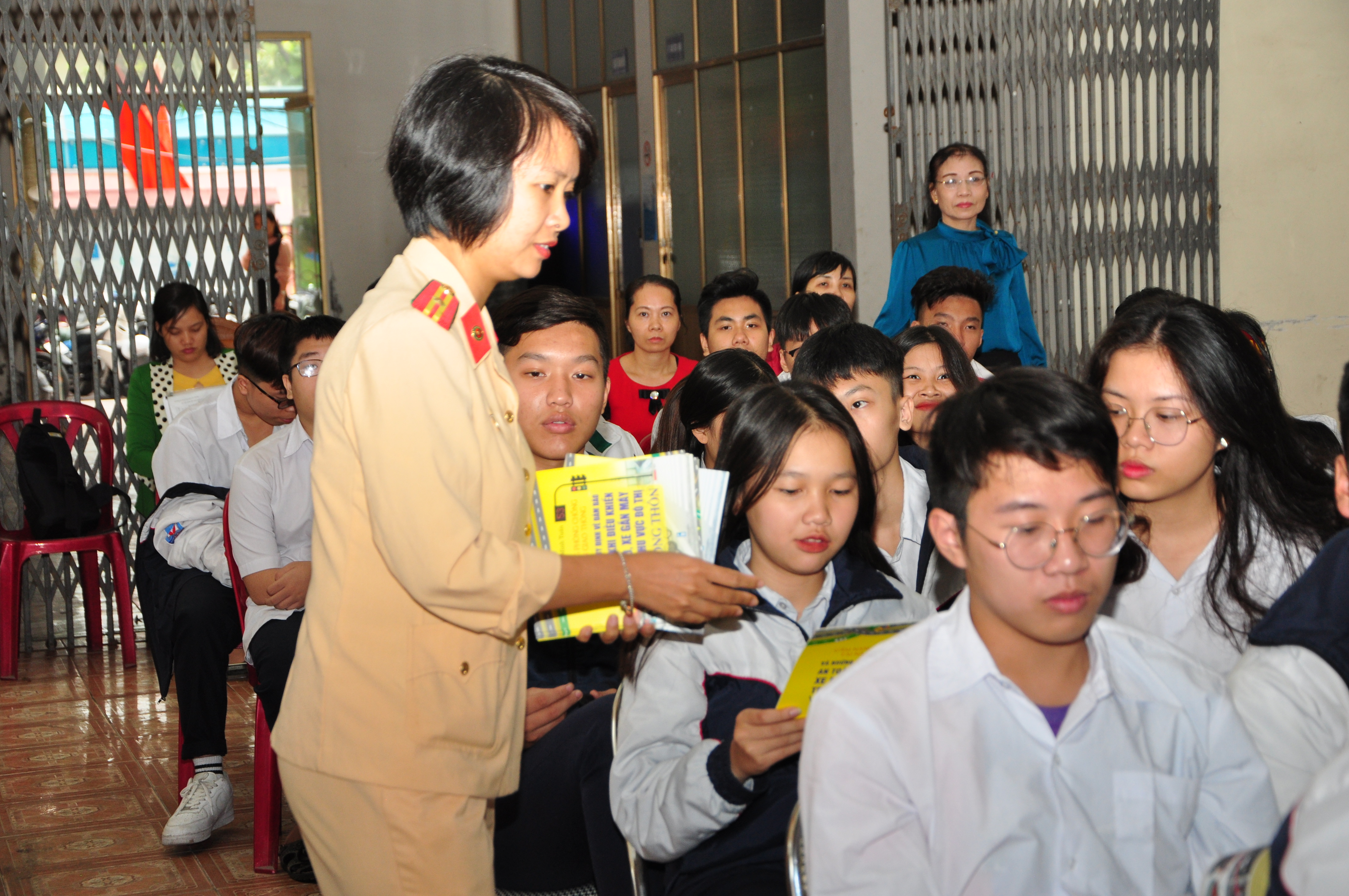 Tăng cường tuyên truyền, giáo dục pháp luật về giao thông cho học sinh