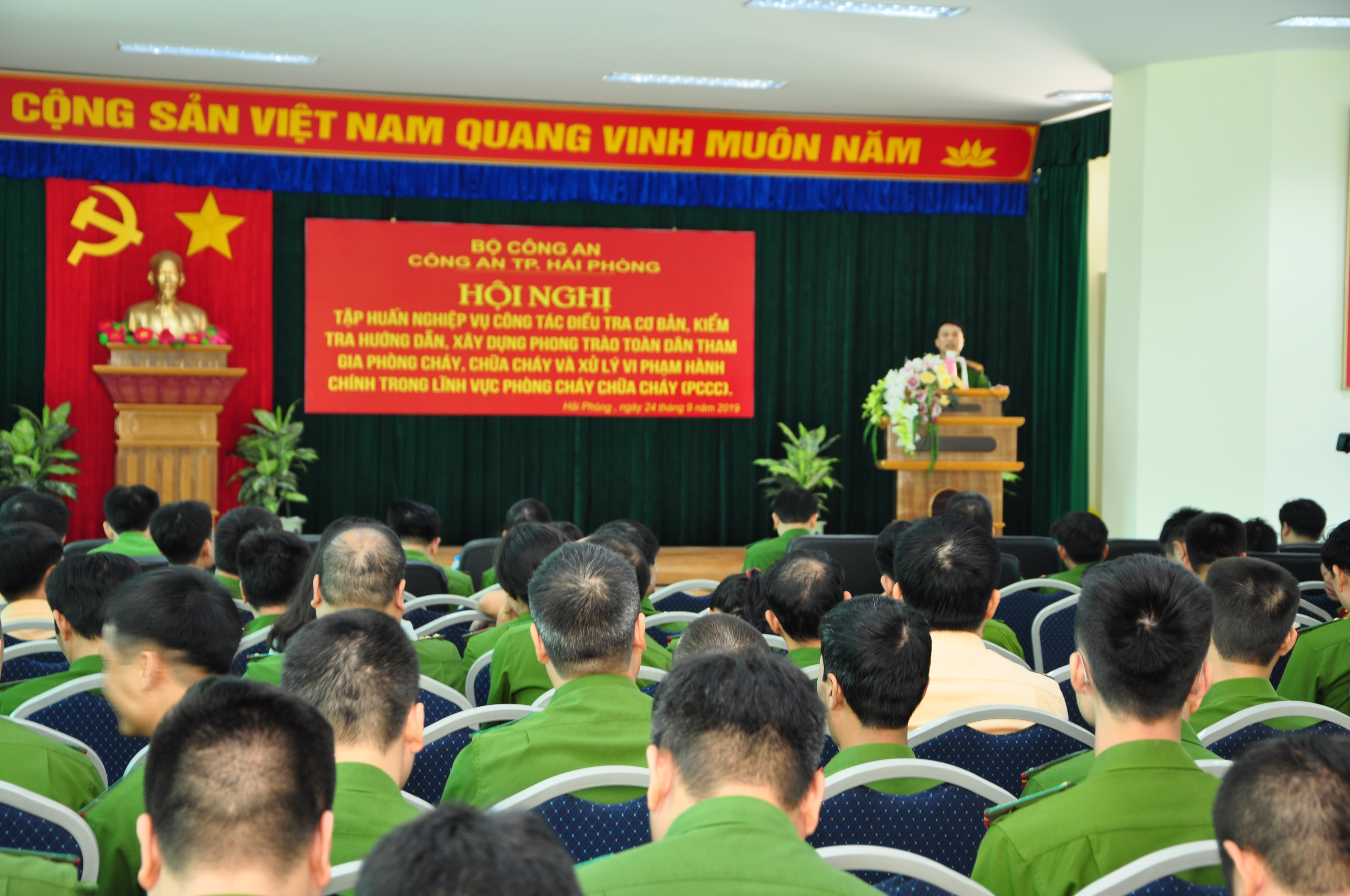 Tập huấn các nghiệp vụ phòng cháy, chữa cháy cho lực lượng PCCC Công an các quận, huyện