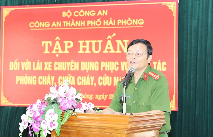 Tập huấn nghiệp vụ lái xe chuyên dụng cho 55 cán bộ, chiến sĩ