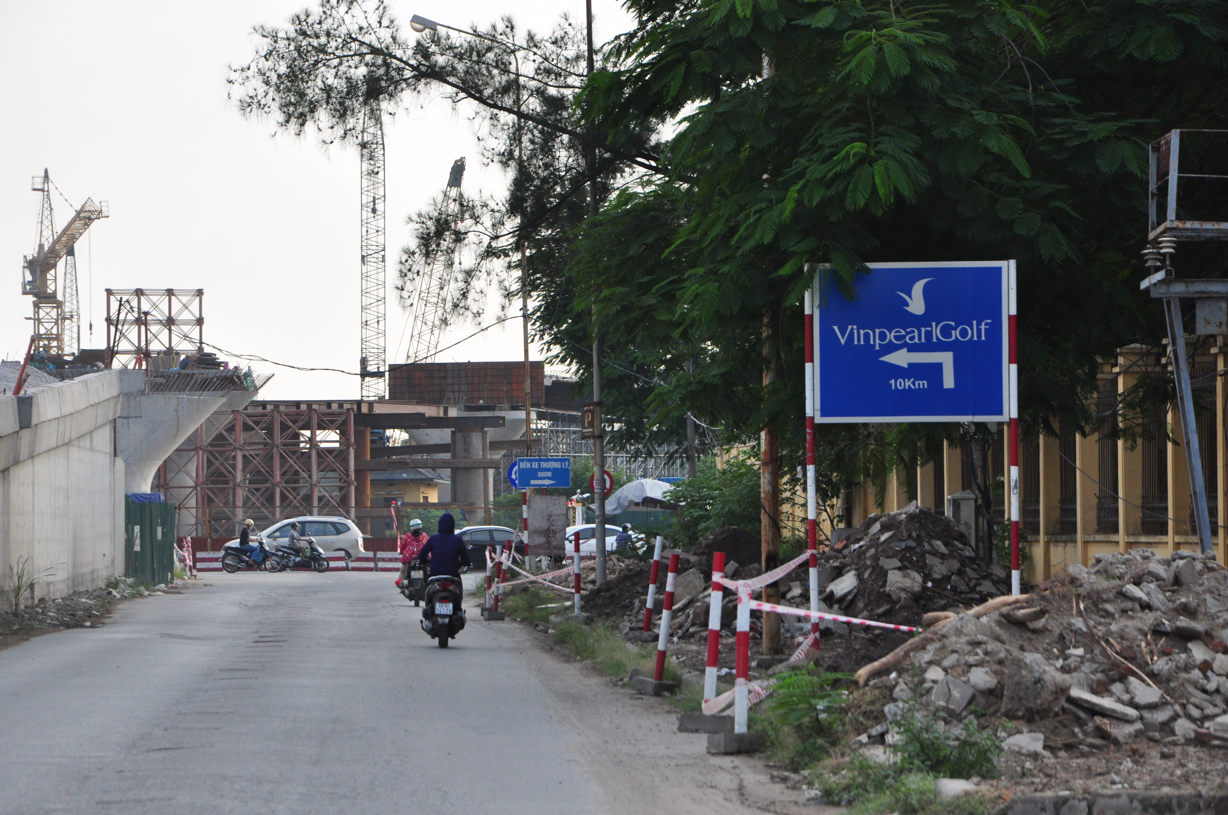 Tập trung giải quyết tình trạng “xe dù, bến cóc, đón, trả khách sai quy định” trên địa bàn thành phố