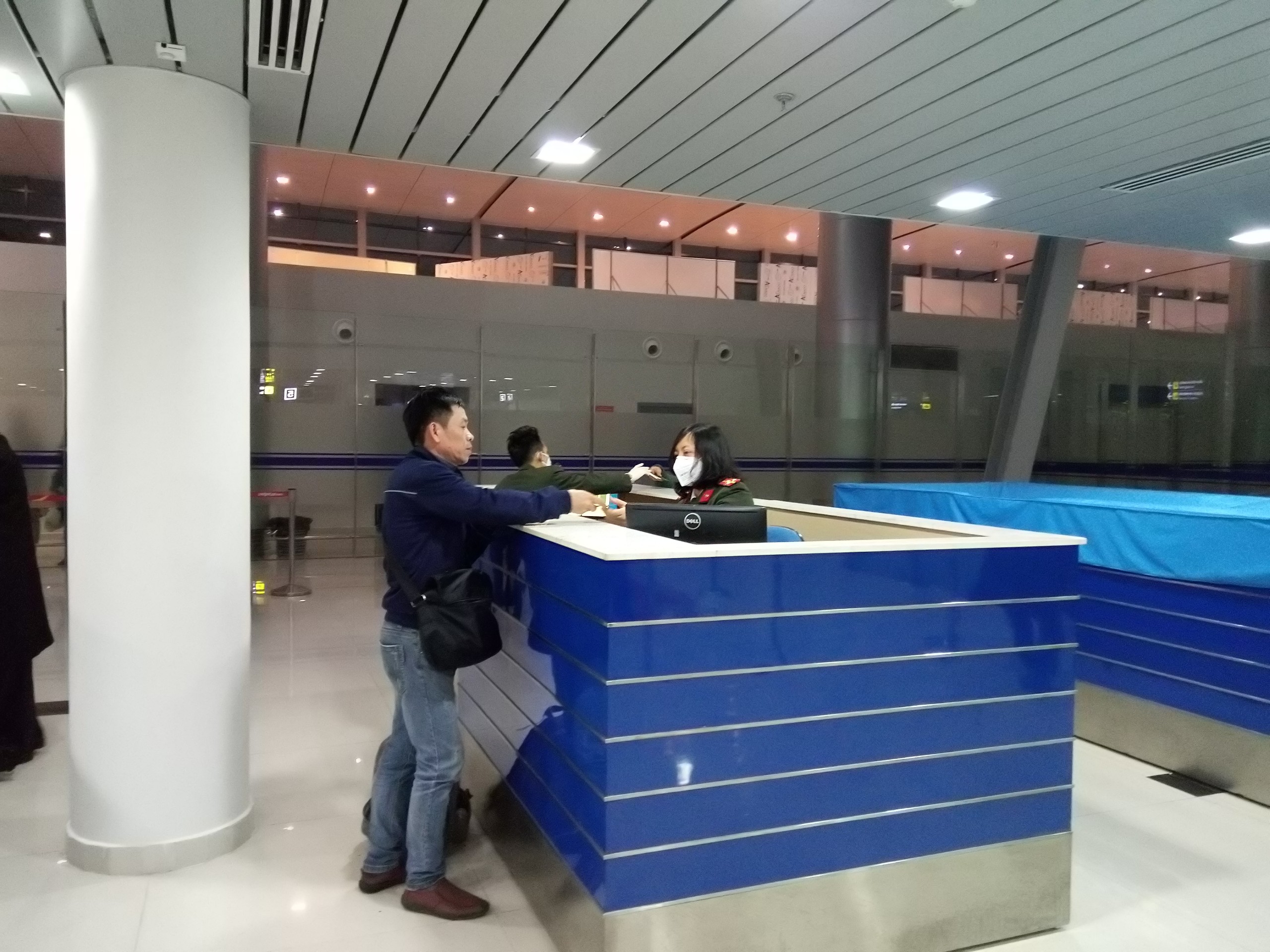 Thông tin  về trường hợp 2 mẹ con nghi mắc vi rút Corona tại sân bay Cát Bi, Hải Phòng