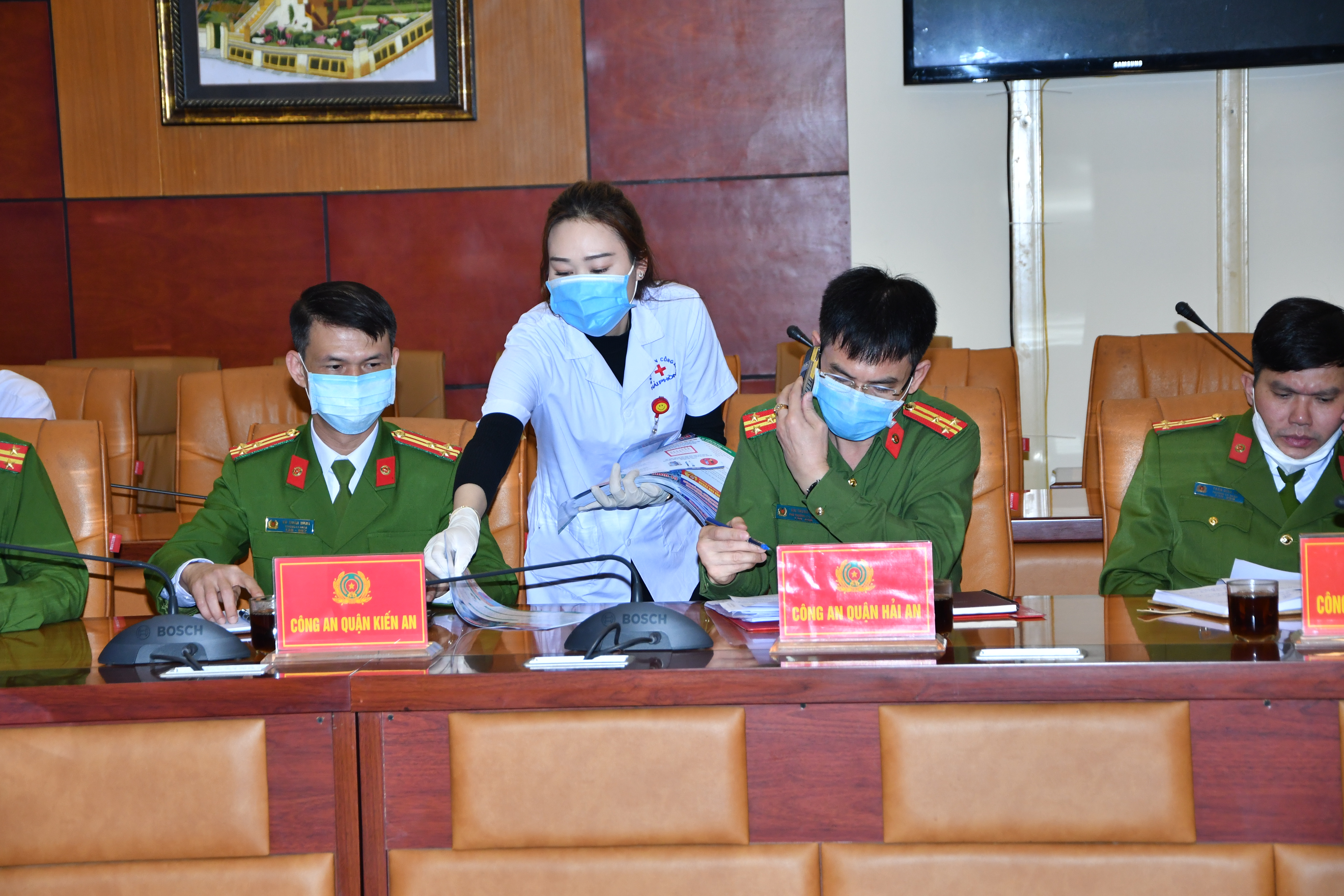 Thông tin phòng, chống dịch Covid-19 tính đến 7h ngày 21-3-2020: Chạy thử máy xét nghiệm Covid-19