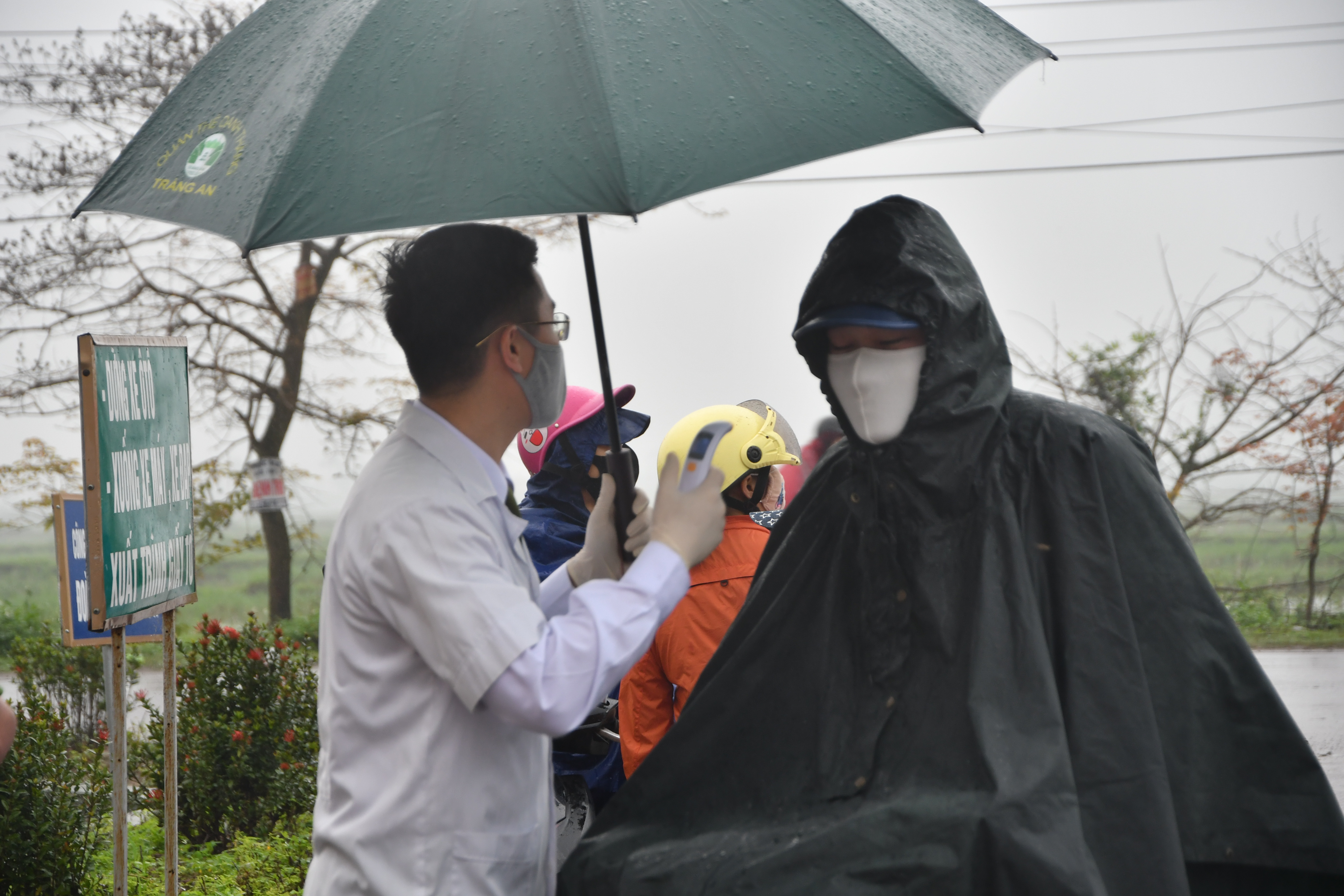 Thông tin phòng, chống dịch Covid-19 tính đến 7h ngày 24-3-2020: Ưu tiên khai báo điện tử cho người 60 tuổi trở lên