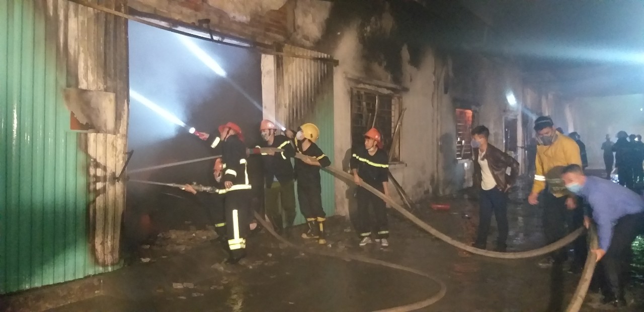 Thông tin về vụ cháy tại xưởng đế giày Công ty TNHH Đỉnh Vàng