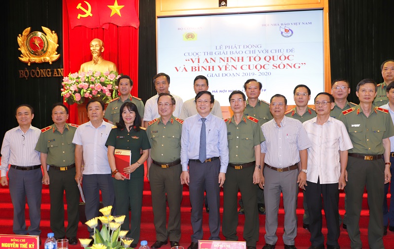 Tiếp tục đẩy mạnh Cuộc thi giải báo chí “Vì An ninh Tổ quốc và bình yên cuộc sống”, giai đoạn 2019-2020