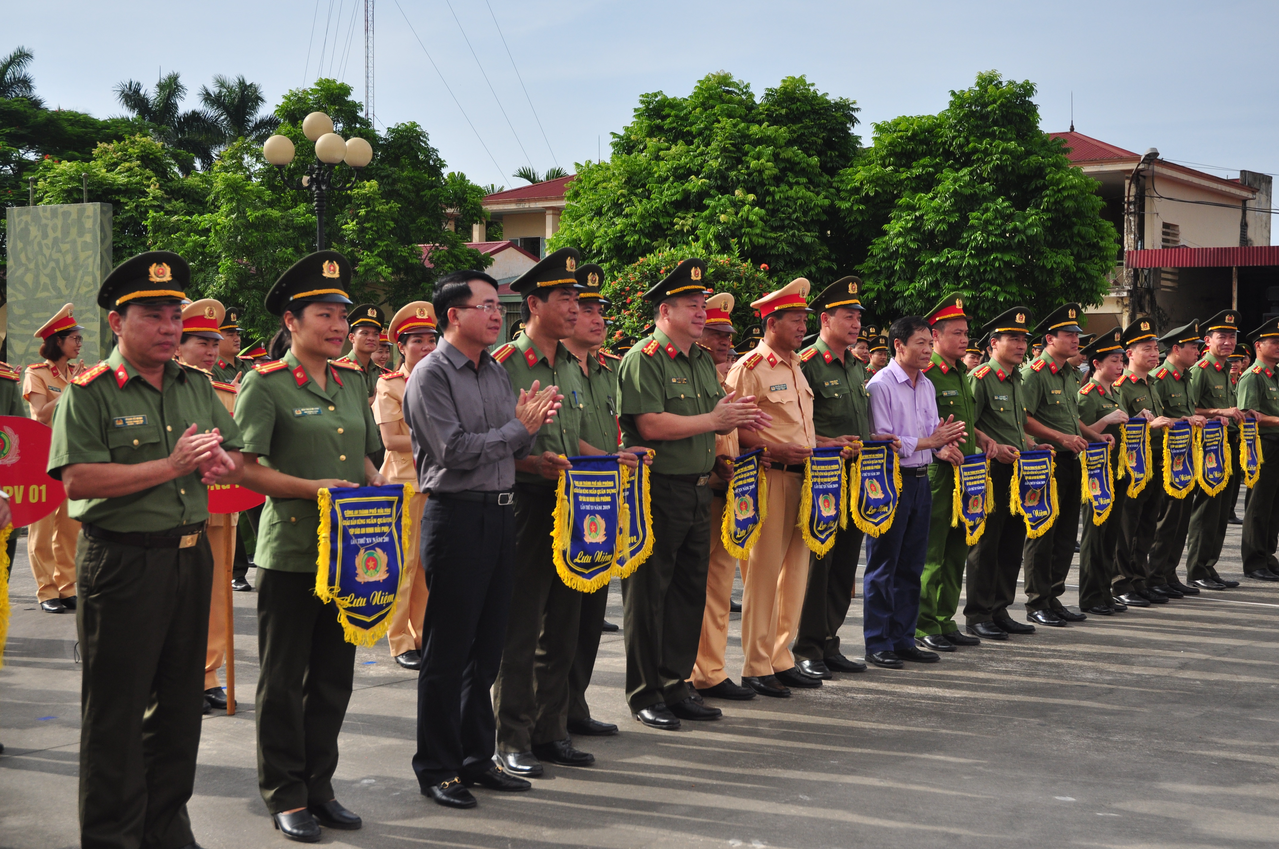 Tổ chức giải bắn súng ngắn quân dụng Cúp Báo An ninh Hải Phòng lần thứ 15 (Kỷ niệm 28 năm ngày Báo An ninh Hải Phòng xuất bản số đầu)