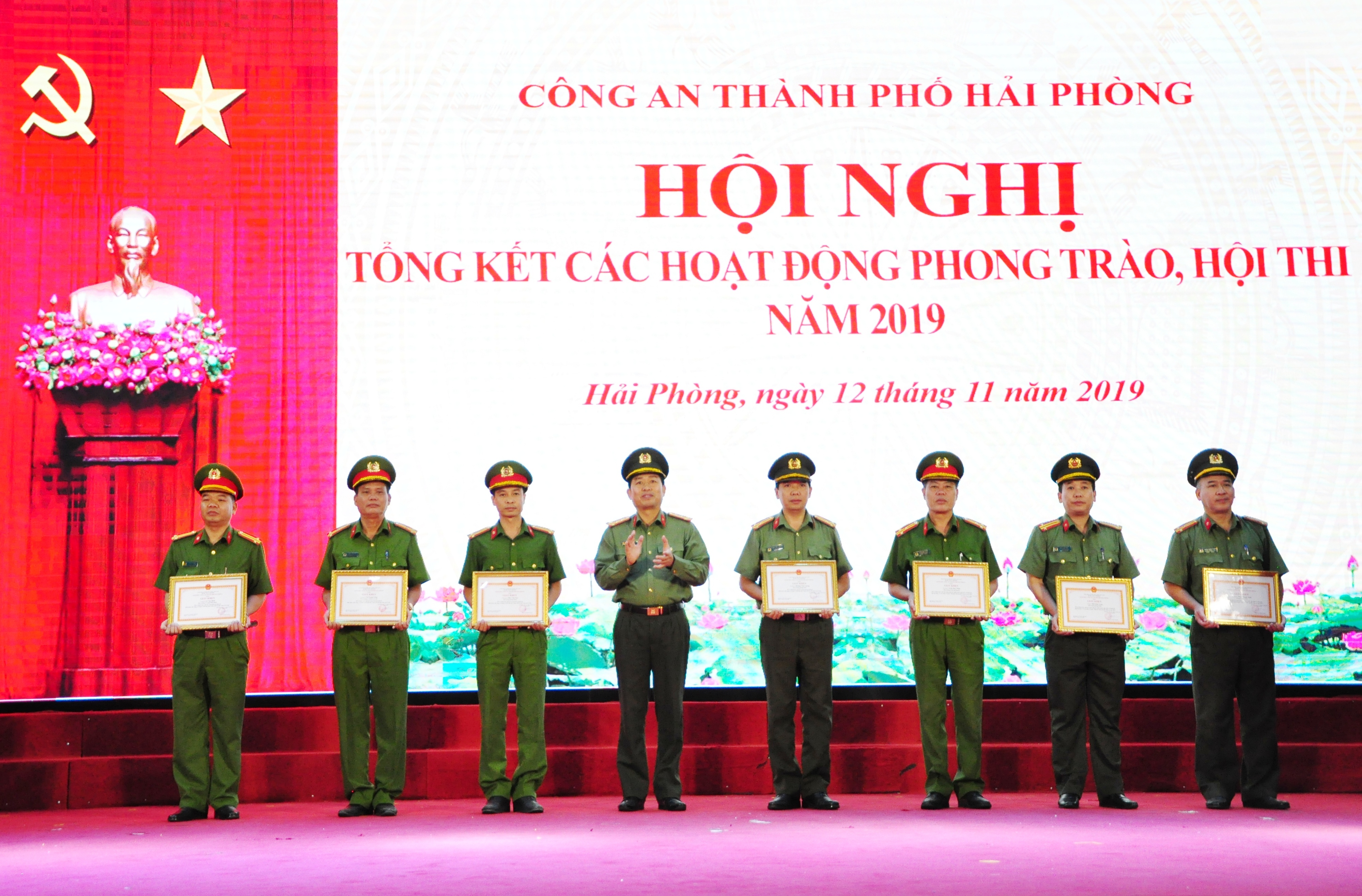 Tổng kết các hoạt động phong trào, hội thi năm 2019, khen thưởng 159 cá nhân có thành tích xuất sắc