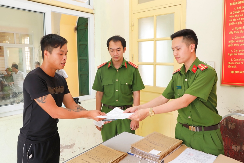 Trại tạm giam Công an thành phố: Không phiền hà người thân đến thăm nuôi can phạm nhân