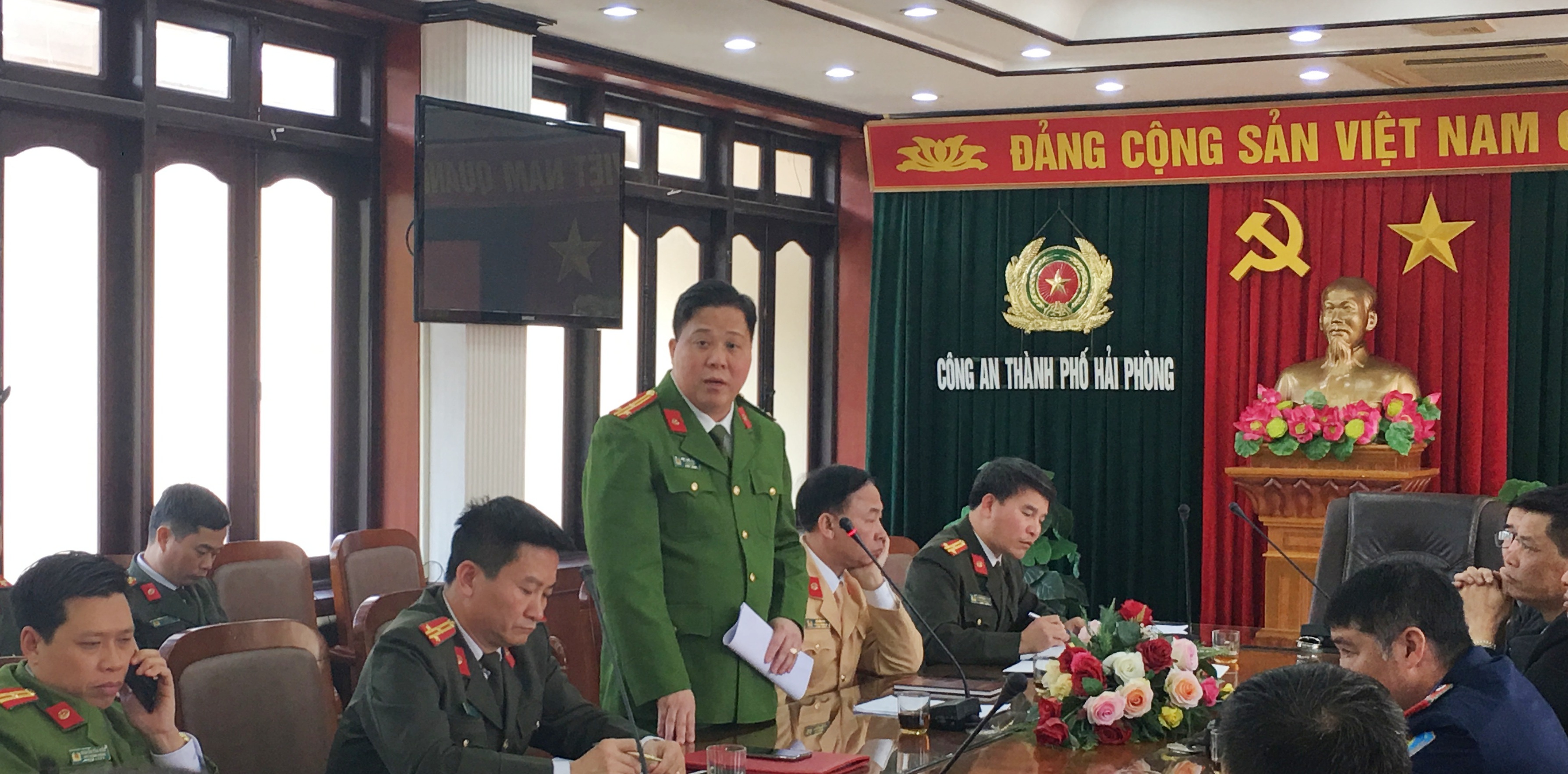 Triển khai lực lượng bảo đảm an ninh trật tự, an toàn giao thông trận chung kết bóng đá nam SEA Games 30