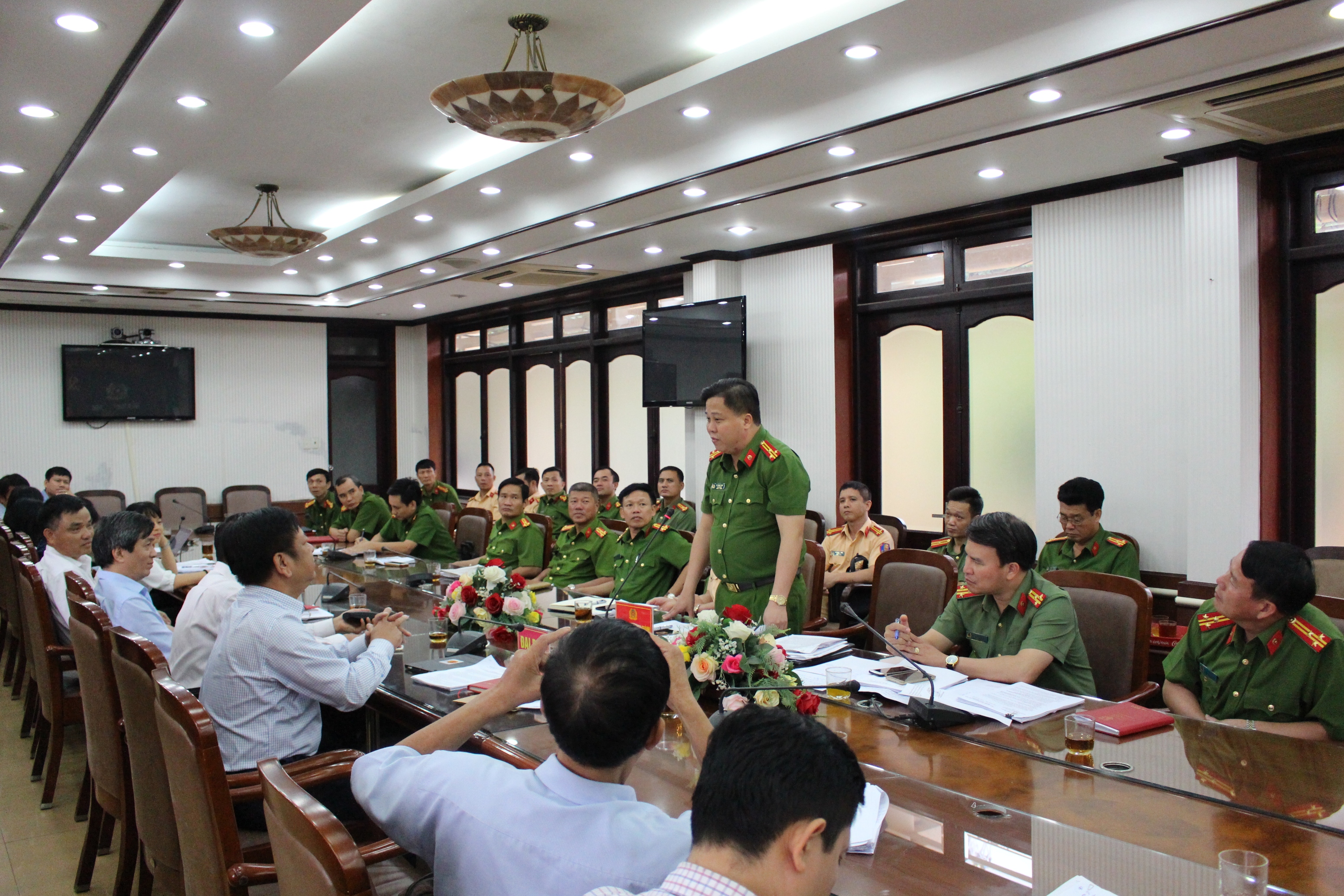 Ủy ban Pháp luật của Quốc hội làm việc với Công an thành phố Hải Phòng