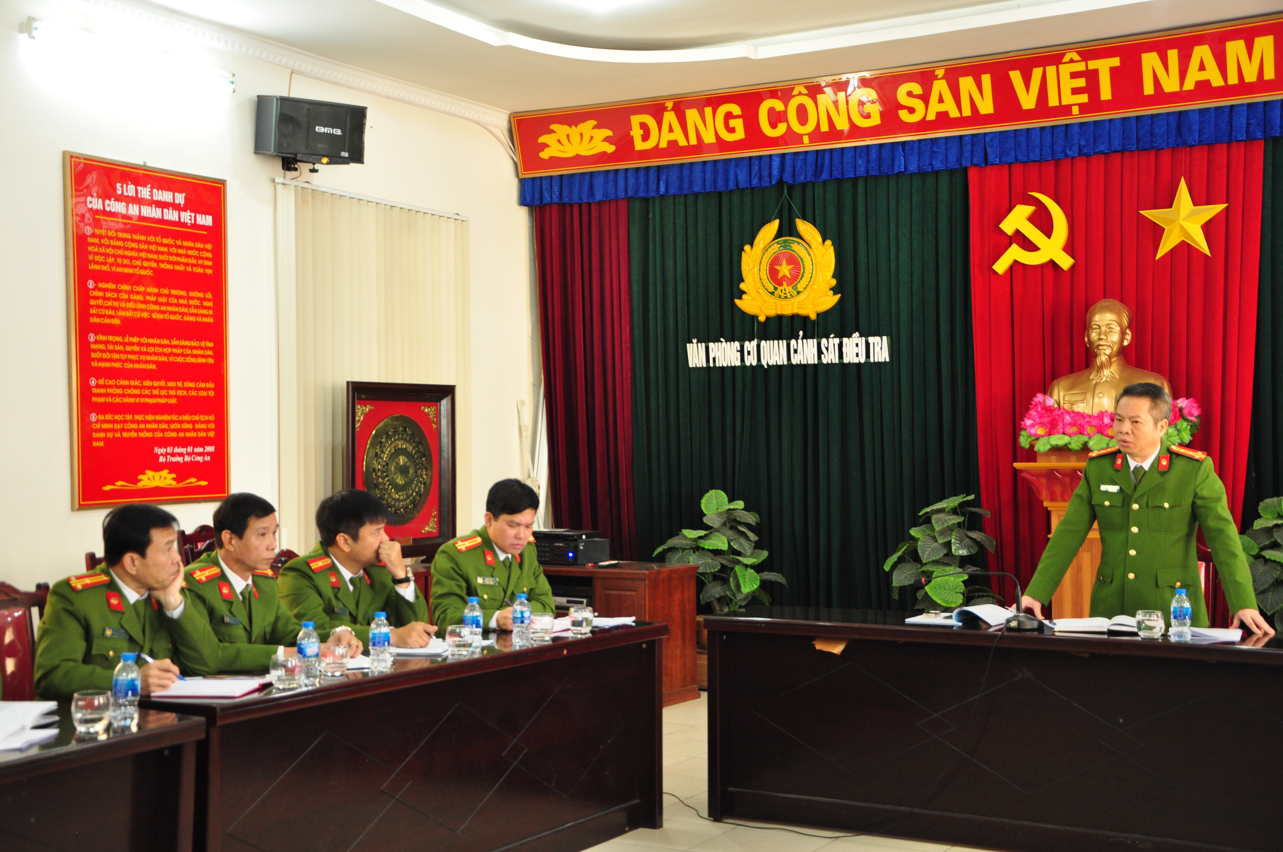 Văn phòng Cơ quan Cảnh sát điều tra – CATP: Hướng dẫn 1.230 vụ việc thi hành pháp luật