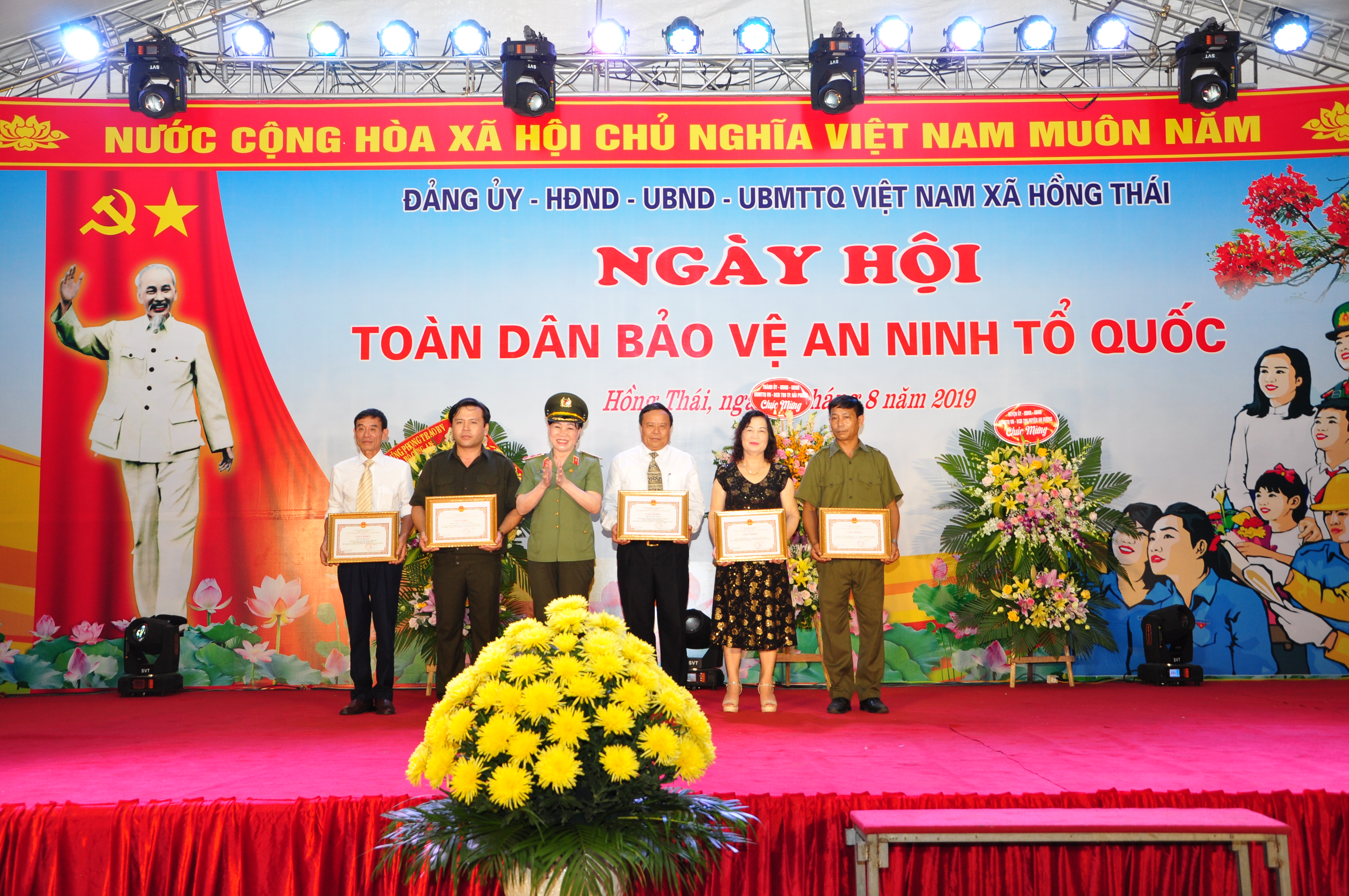 Xã Hồng Thái (huyện An Dương): Tưng bừng “Ngày hội Toàn dân bảo vệ An ninh Tổ quốc”
