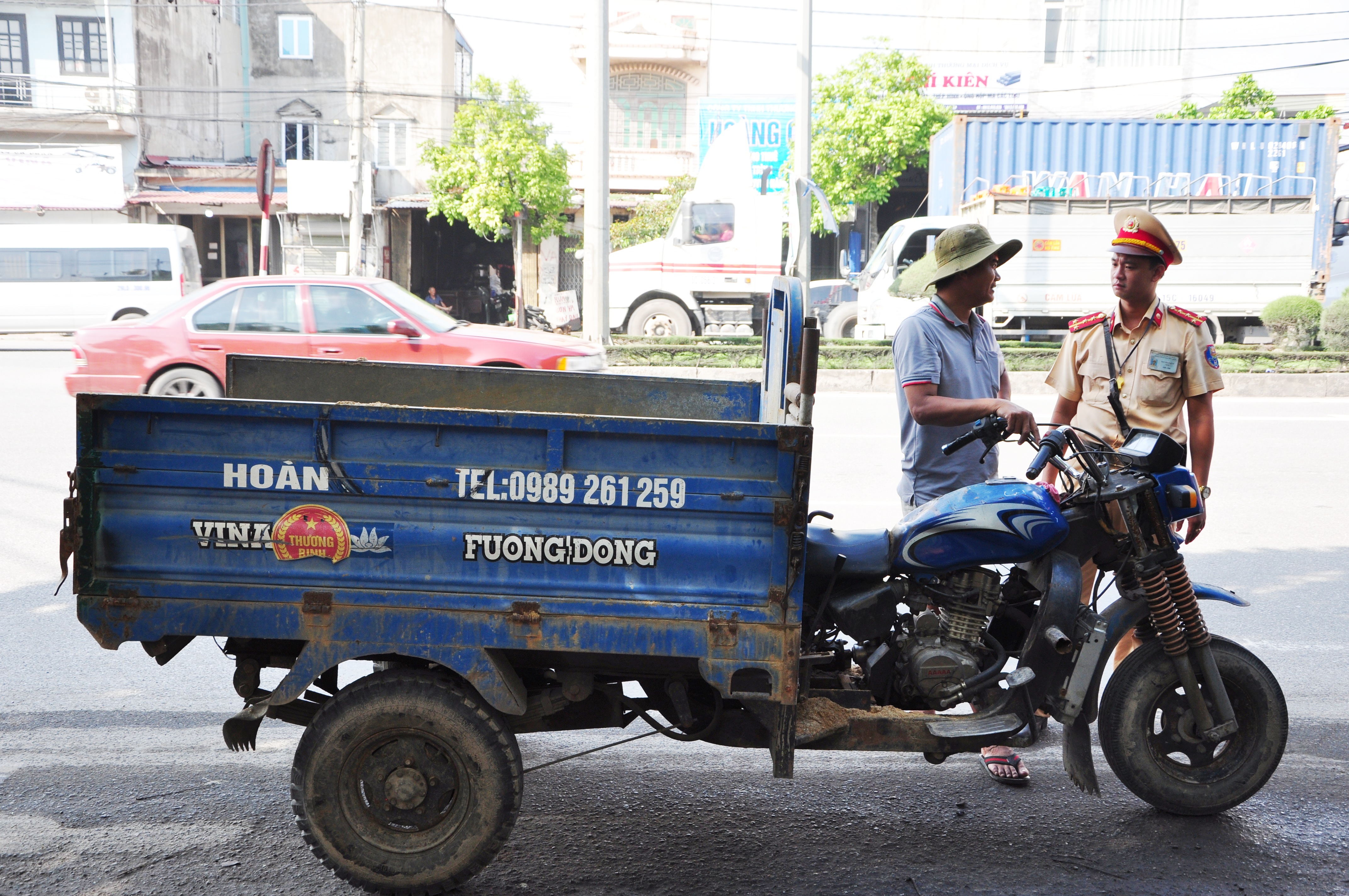 Xây dựng ngã tư kiểu mẫu về trật tự an toàn giao thông