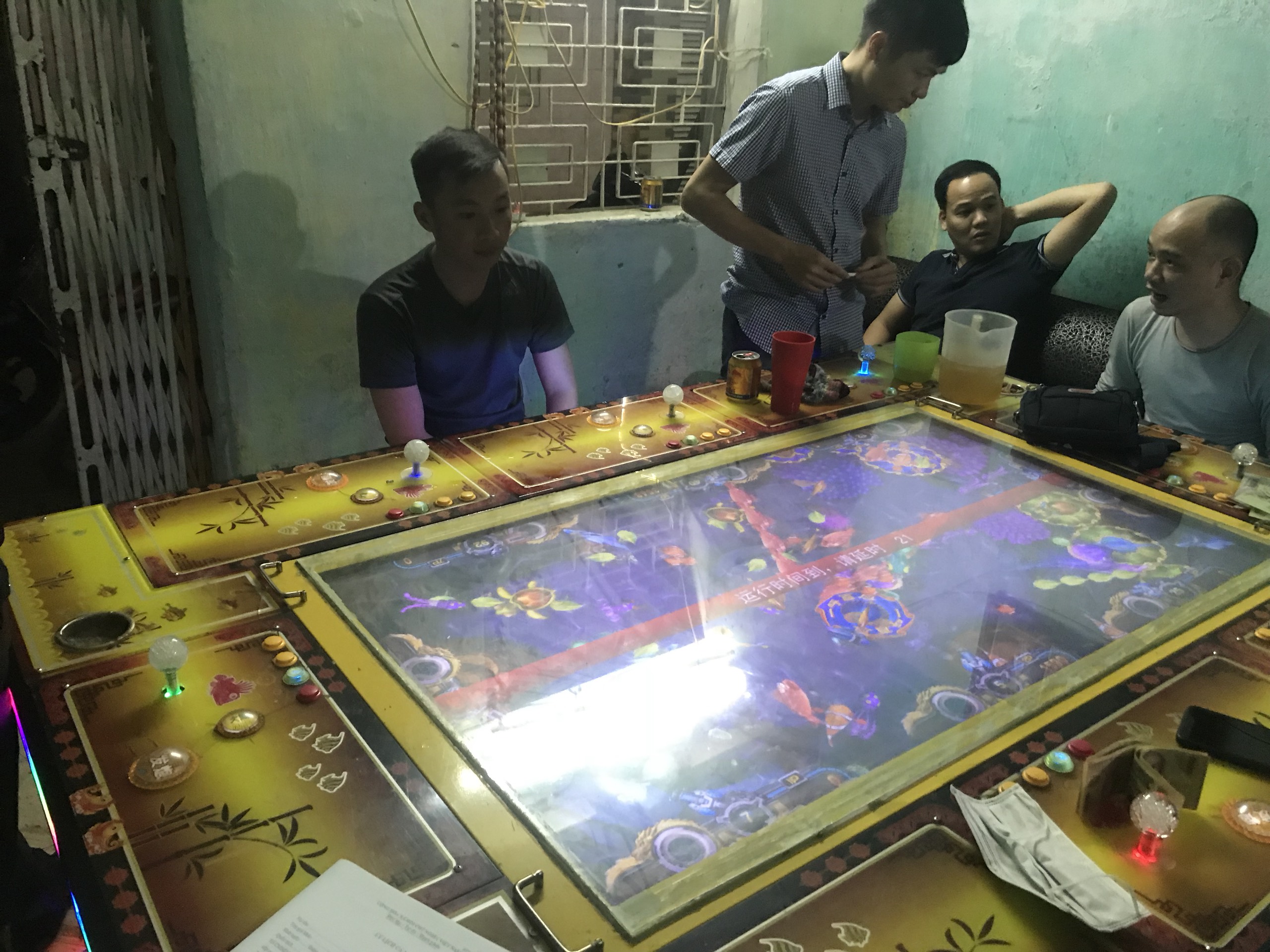 Xóa 2 tụ điểm cờ bạc núp bóng trò chơi bắn cá