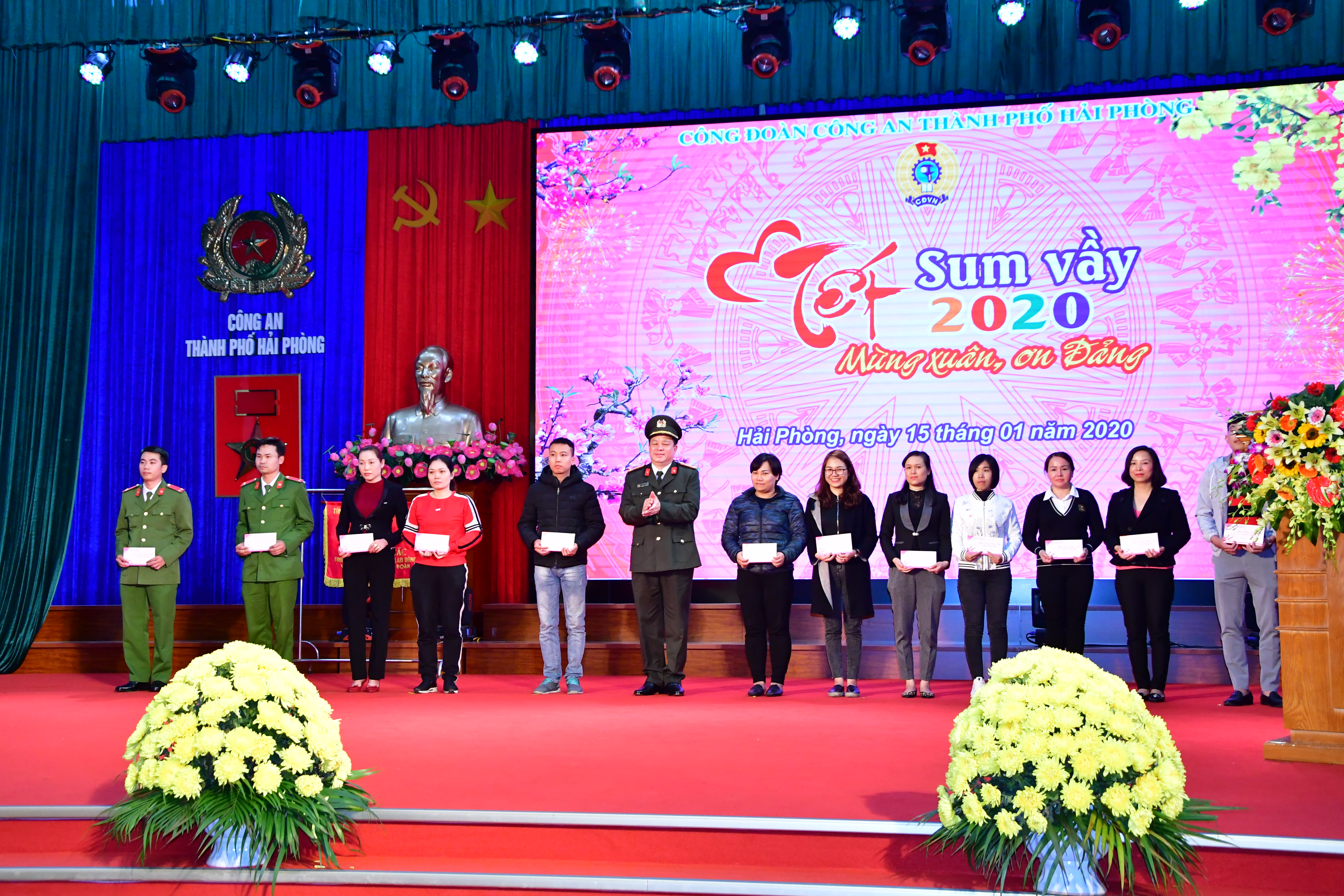 Tổng kết công tác Công đoàn, triển khai chương trình công tác và “Tết sum vầy” năm 2020